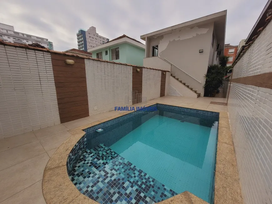 Foto 1 de Casa com 3 Quartos para venda ou aluguel, 245m² em Boqueirão, Santos
