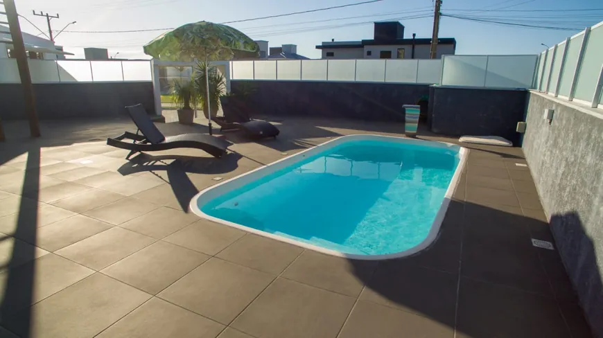 Foto 1 de Casa de Condomínio com 3 Quartos à venda, 228m² em Ingleses do Rio Vermelho, Florianópolis