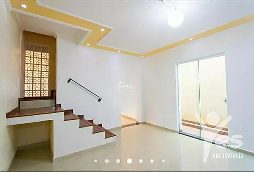 Foto 1 de Casa com 2 Quartos à venda, 70m² em Vila Alzira, Santo André