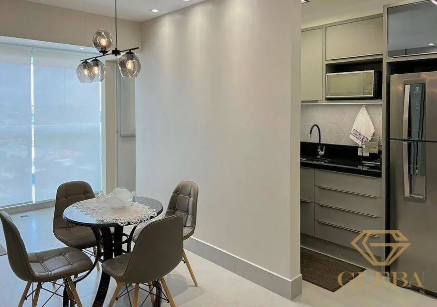 Foto 1 de Apartamento com 2 Quartos à venda, 71m² em Quebec, Londrina