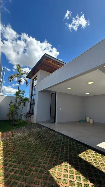 Foto 1 de Casa com 3 Quartos à venda, 140m² em Jardim Italia, Anápolis