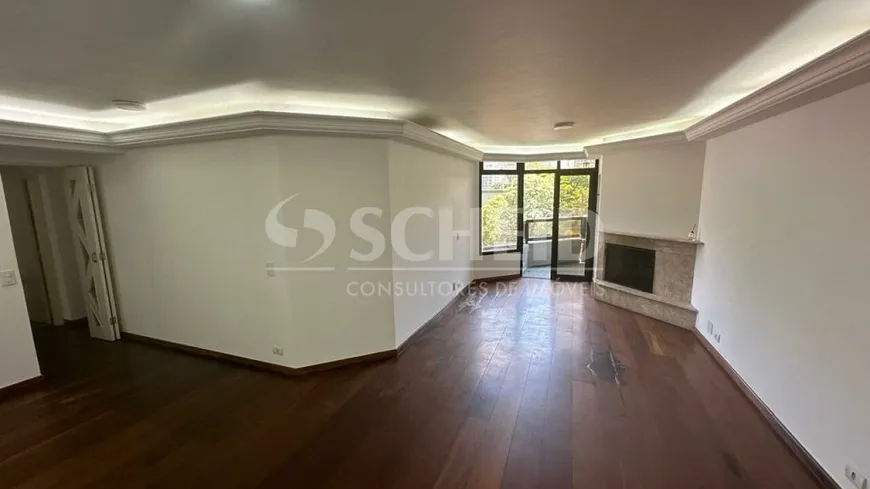 Foto 1 de Apartamento com 3 Quartos à venda, 135m² em Santo Amaro, São Paulo