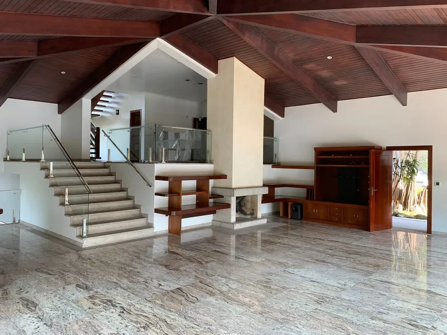 Foto 1 de Casa de Condomínio com 4 Quartos para alugar, 1200m² em Caputera, Arujá