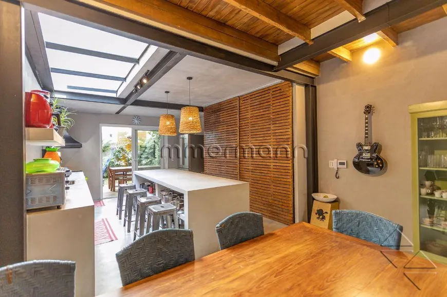 Foto 1 de Casa com 3 Quartos à venda, 240m² em Perdizes, São Paulo