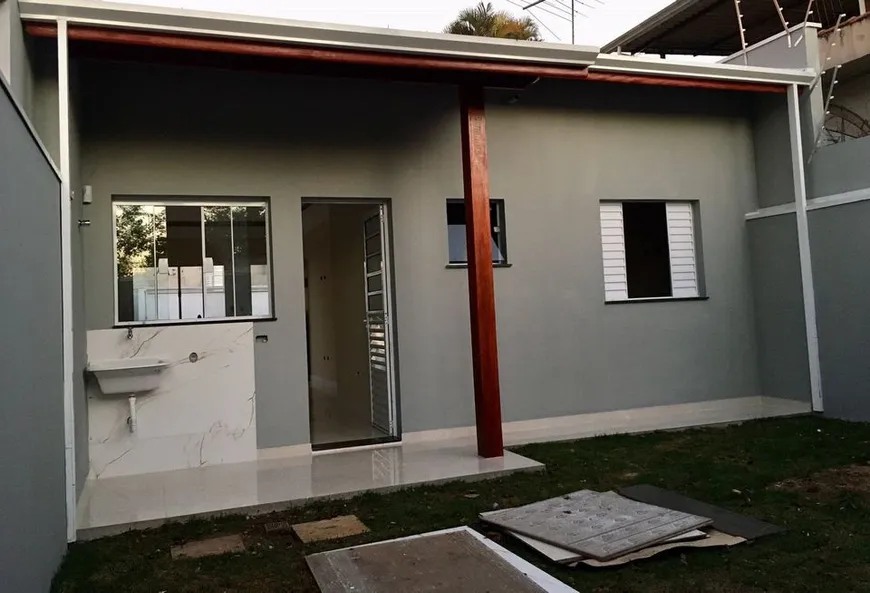 Foto 1 de Casa com 2 Quartos à venda, 60m² em Vila Esperança, São Paulo