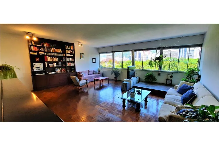 Foto 1 de Apartamento com 3 Quartos à venda, 200m² em Botafogo, Rio de Janeiro