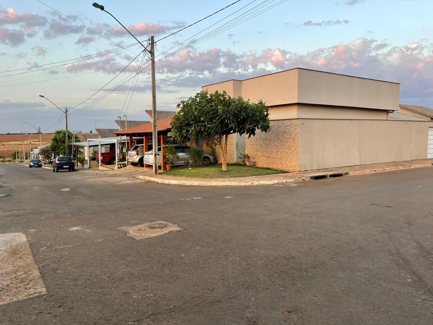 Foto 1 de Casa de Condomínio com 3 Quartos à venda, 127m² em Jardim Decolores, Trindade