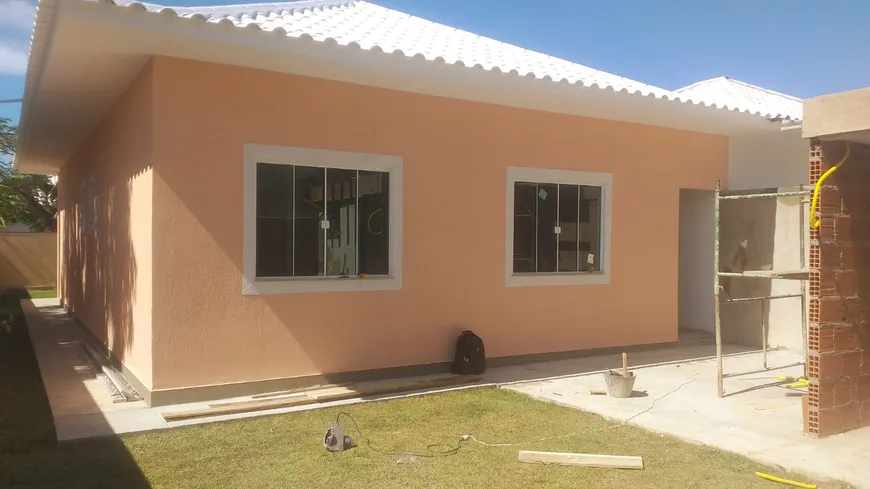 Foto 1 de Casa com 2 Quartos à venda, 130m² em Aterrado Bacaxa, Saquarema