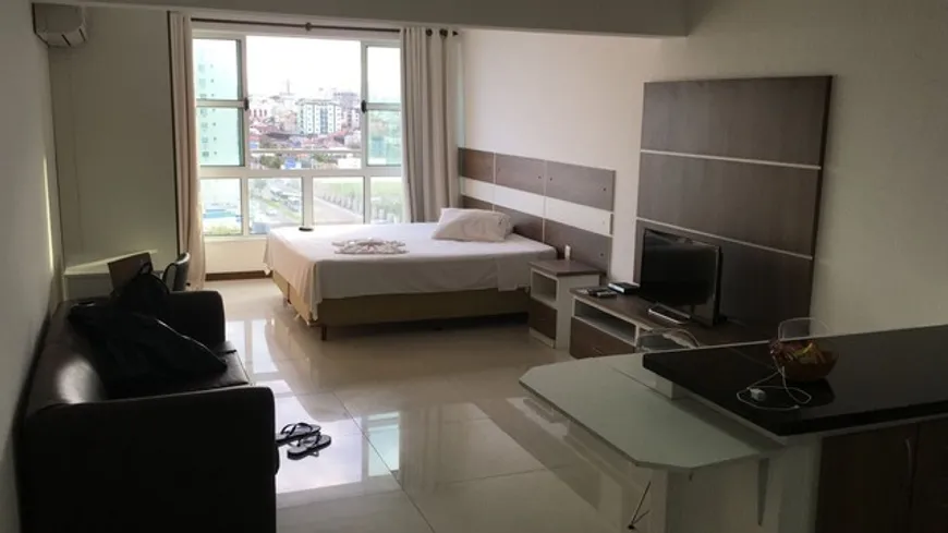 Foto 1 de Apartamento com 1 Quarto à venda, 40m² em Praia Campista, Macaé