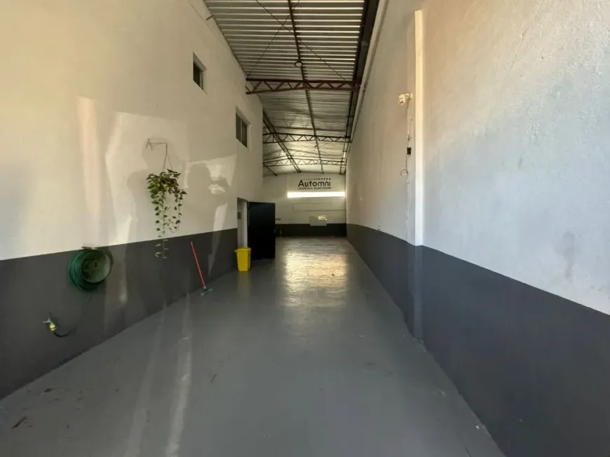 Foto 1 de Ponto Comercial para alugar, 200m² em Quinta da Paineira, São Paulo