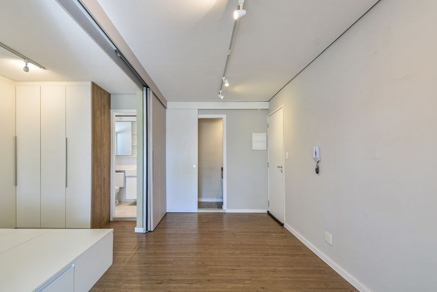 Apartamento na Rua Pascal, Campo Belo em São Paulo, por R$ 890.000