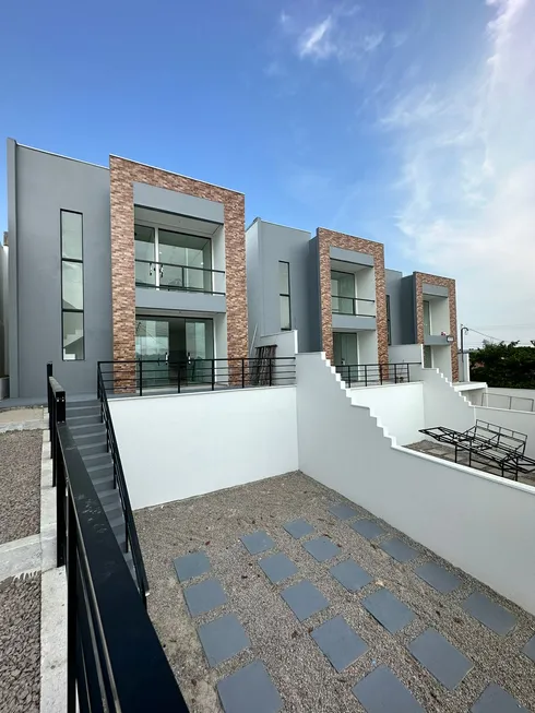 Foto 1 de Casa com 3 Quartos à venda, 110m² em Novo Aleixo, Manaus