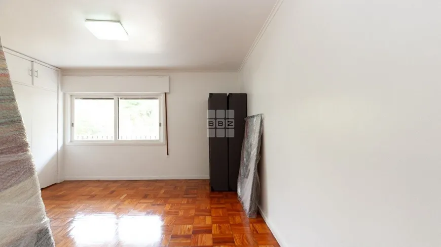 Foto 1 de Apartamento com 3 Quartos para alugar, 245m² em Santa Cecília, São Paulo