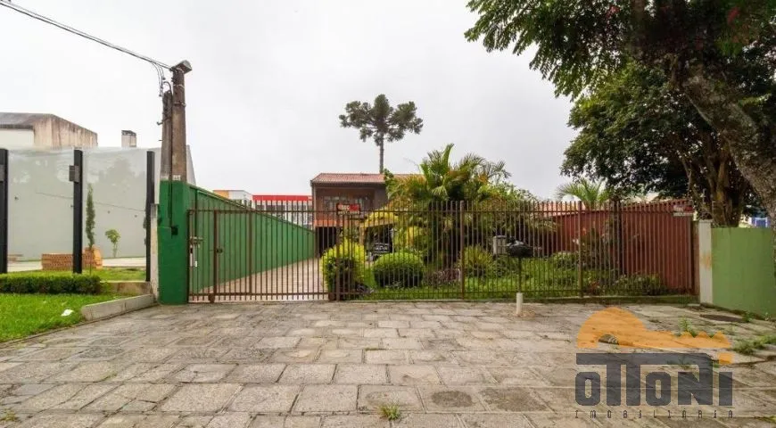 Foto 1 de Casa com 4 Quartos à venda, 400m² em Bacacheri, Curitiba