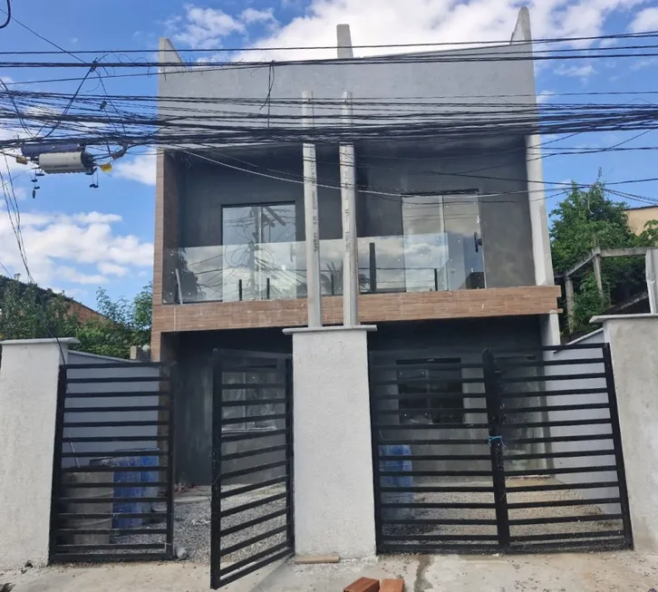 Foto 1 de Casa com 2 Quartos à venda, 120m² em Comendador Soares, Nova Iguaçu