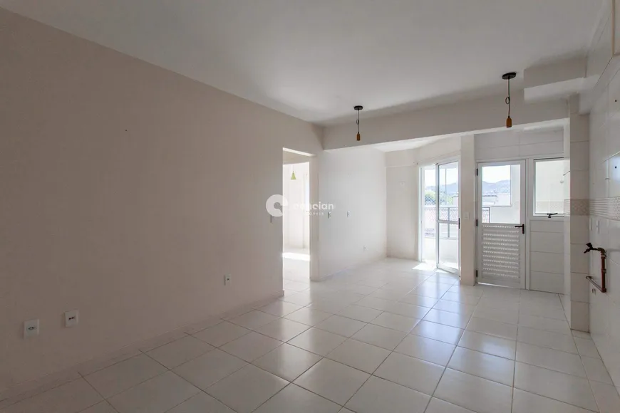 Foto 1 de Apartamento com 2 Quartos à venda, 58m² em Centro, Santa Maria