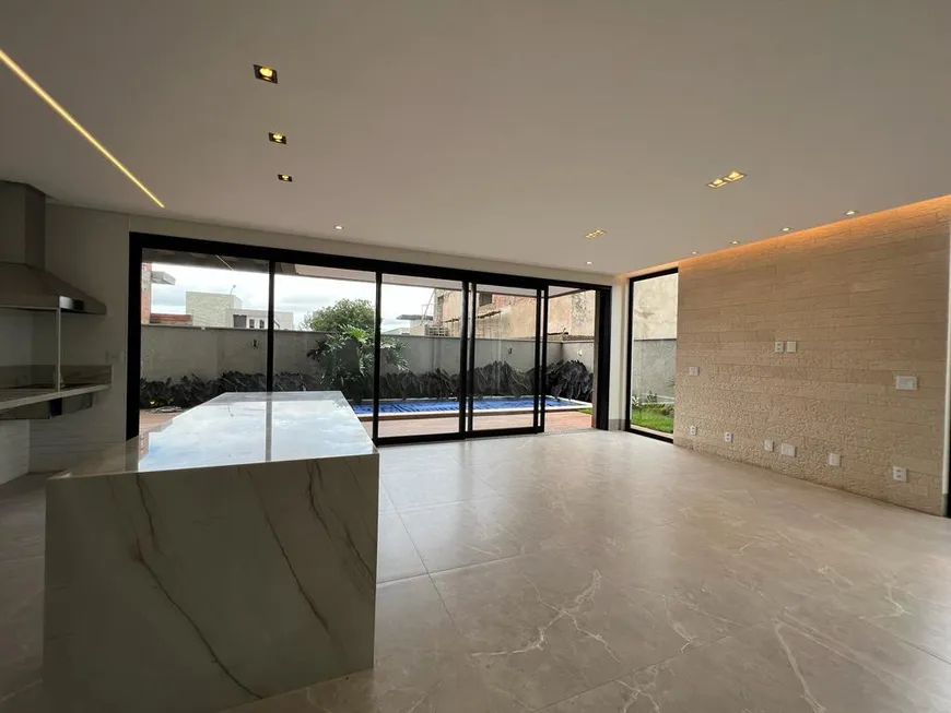 Foto 1 de Casa de Condomínio com 4 Quartos à venda, 295m² em Residencial Goiânia Golfe Clube, Goiânia
