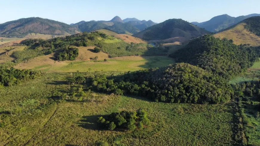 Foto 1 de Fazenda/Sítio com 3 Quartos à venda, 1790800m² em Comunidade Urbana de Amarelos, Guarapari