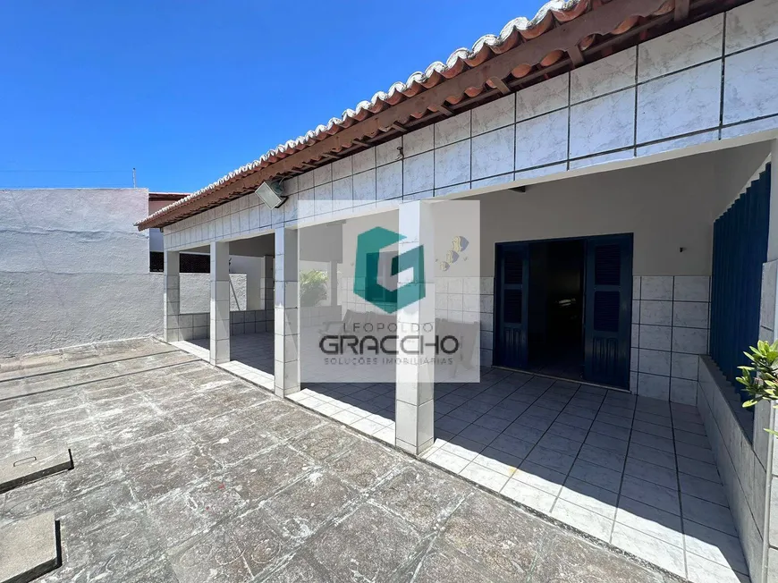 Foto 1 de Casa com 6 Quartos à venda, 861m² em Caponga, Cascavel