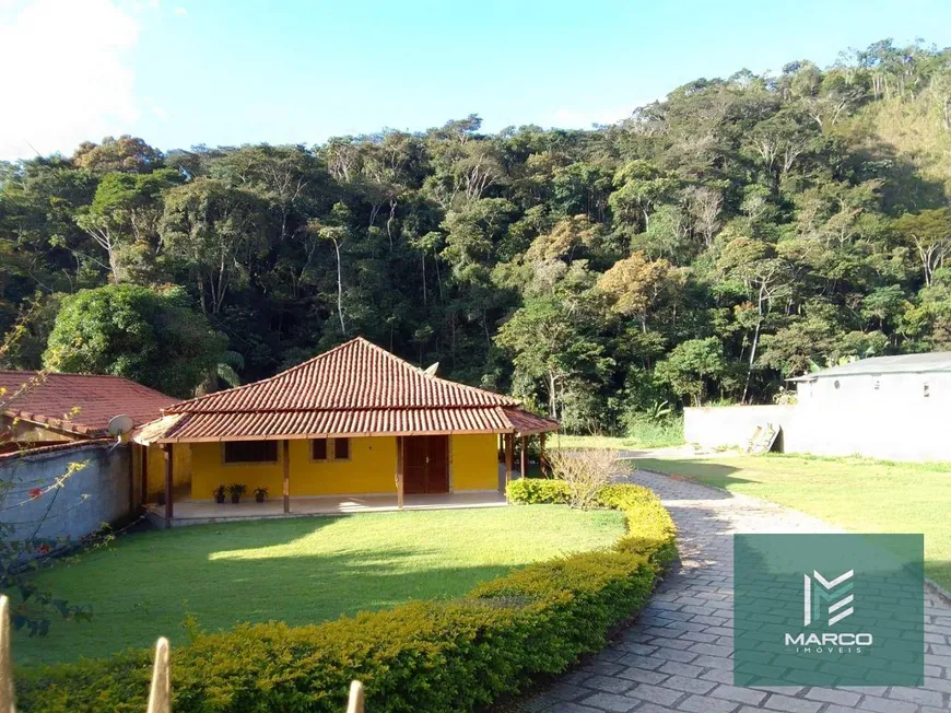 Foto 1 de Casa com 3 Quartos à venda, 250m² em Pessegueiros, Teresópolis