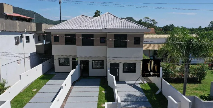 Foto 1 de Sobrado com 2 Quartos à venda, 81m² em São João do Rio Vermelho, Florianópolis