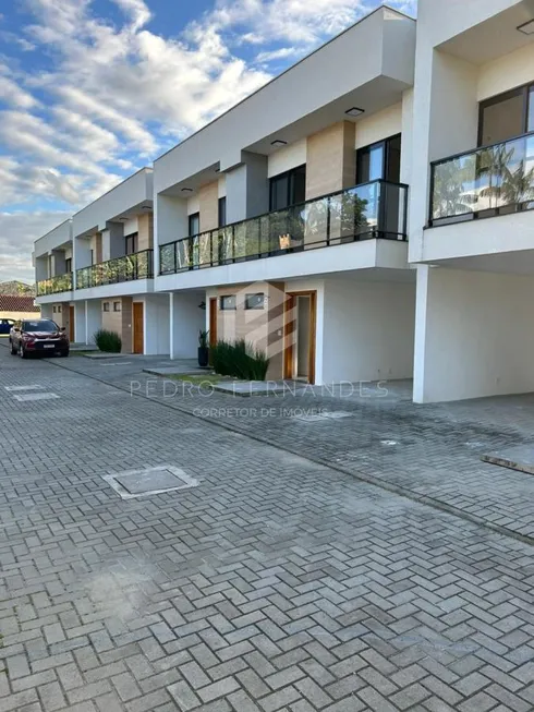 Foto 1 de Sobrado com 3 Quartos à venda, 112m² em Glória, Joinville