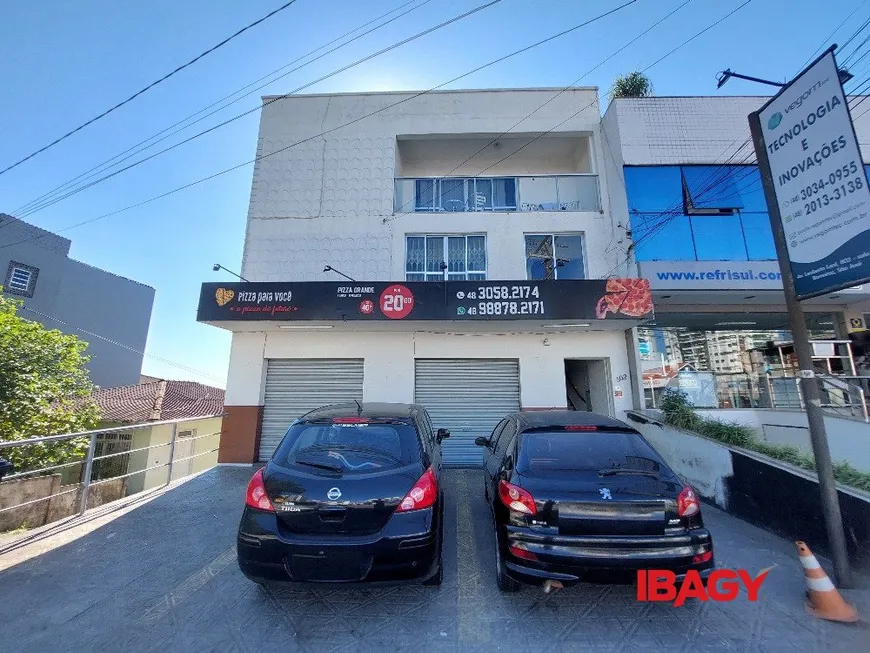 Foto 1 de Sala Comercial para alugar, 47m² em Barreiros, São José