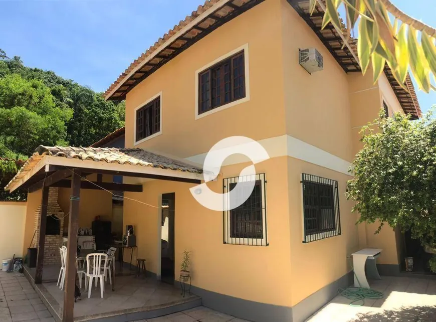 Foto 1 de Casa com 4 Quartos à venda, 200m² em Piratininga, Niterói