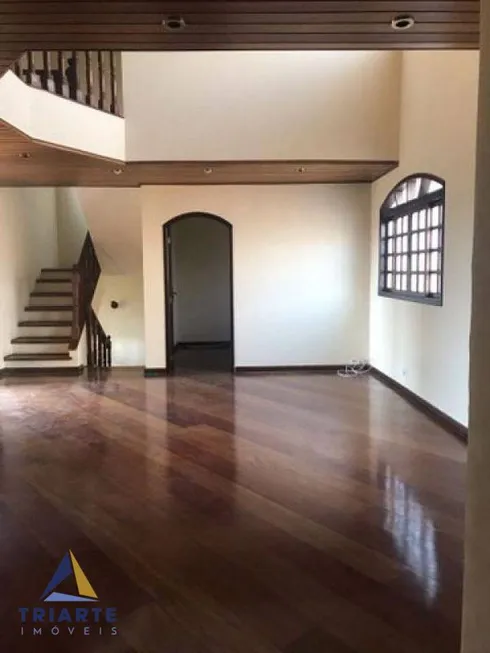 Foto 1 de Sobrado com 3 Quartos à venda, 256m² em Quitaúna, Osasco