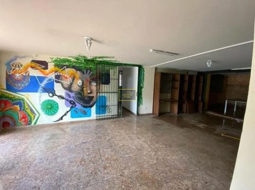 Foto 1 de Sobrado com 8 Quartos para venda ou aluguel, 607m² em Sumaré, São Paulo