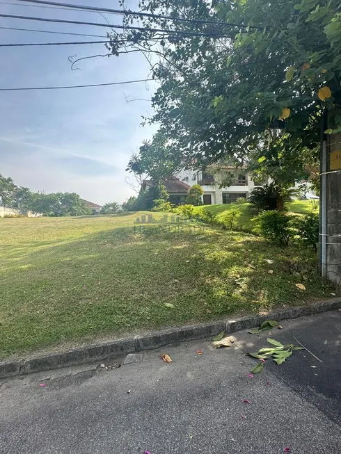 Foto 1 de Lote/Terreno à venda, 1000m² em Barra da Tijuca, Rio de Janeiro