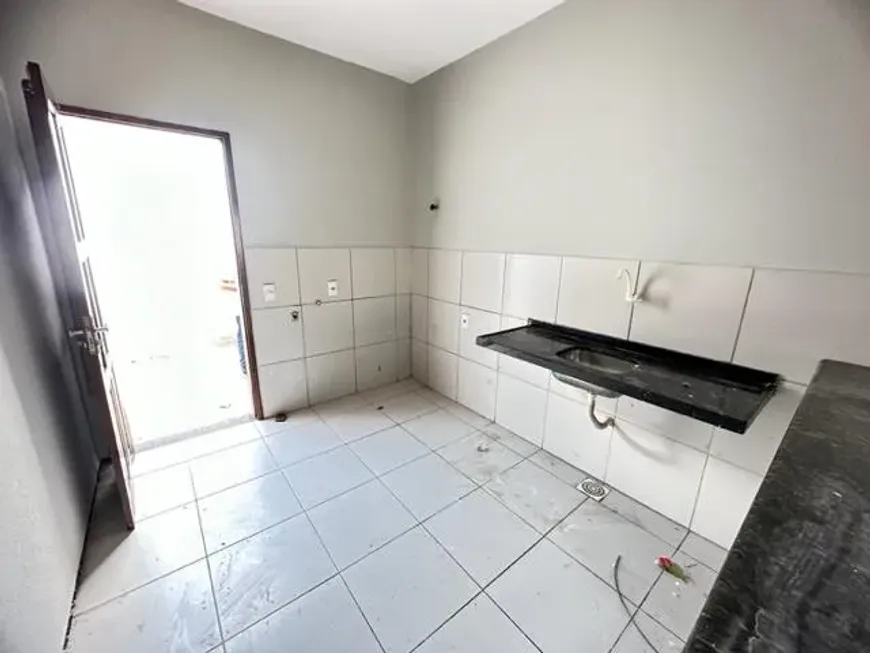 Foto 1 de Casa com 2 Quartos para alugar, 65m² em Jardim Iracema, Fortaleza