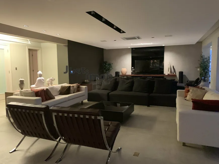 Foto 1 de Apartamento com 3 Quartos à venda, 366m² em Vila Nova Conceição, São Paulo