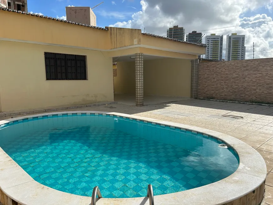 Foto 1 de Casa com 4 Quartos para alugar, 240m² em Capim Macio, Natal