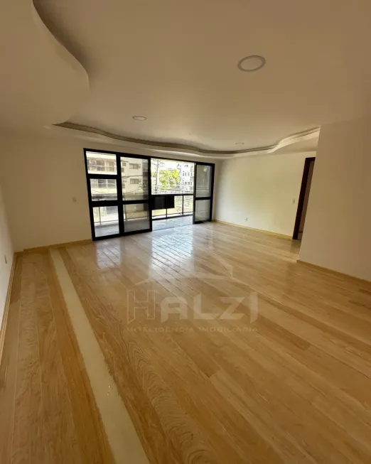 Foto 1 de Apartamento com 4 Quartos à venda, 154m² em Recreio Dos Bandeirantes, Rio de Janeiro