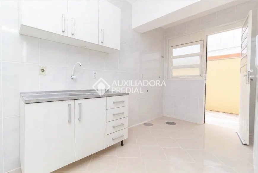 Foto 1 de Apartamento com 2 Quartos à venda, 58m² em Praia de Belas, Porto Alegre