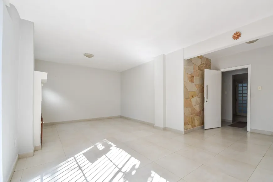 Foto 1 de Casa com 4 Quartos à venda, 205m² em Vila Congonhas, São Paulo