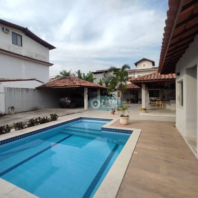 Foto 1 de Casa com 3 Quartos à venda, 270m² em Itaipu, Niterói