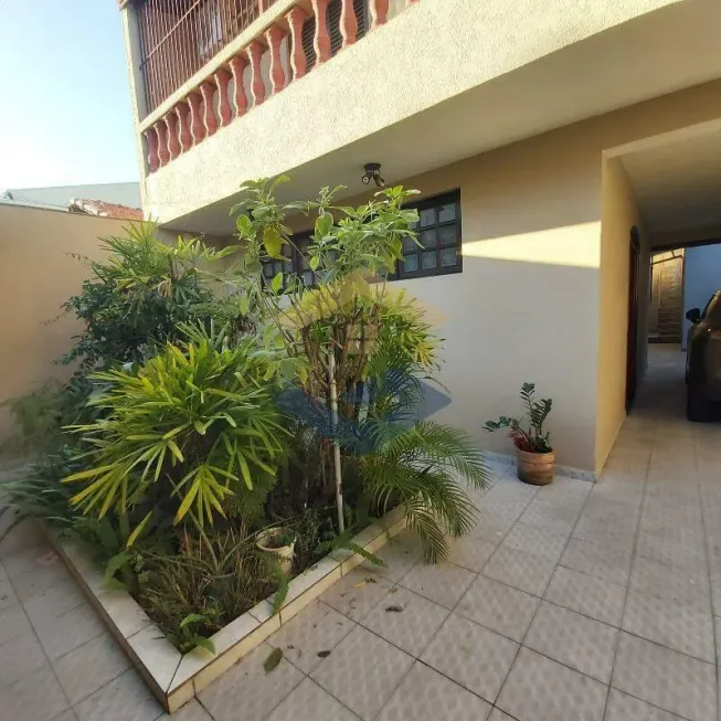 Foto 1 de Casa com 4 Quartos à venda, 199m² em Vila Rio Branco, Jundiaí