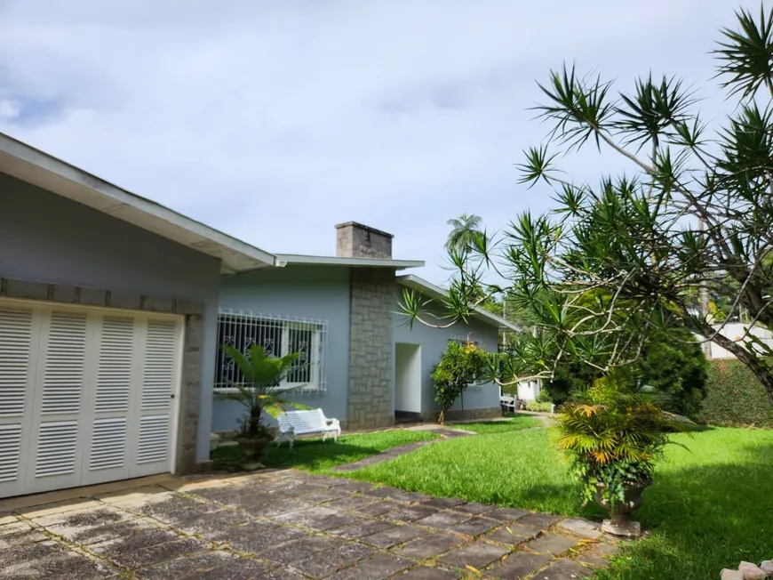 Foto 1 de Casa com 4 Quartos à venda, 520m² em Bingen, Petrópolis