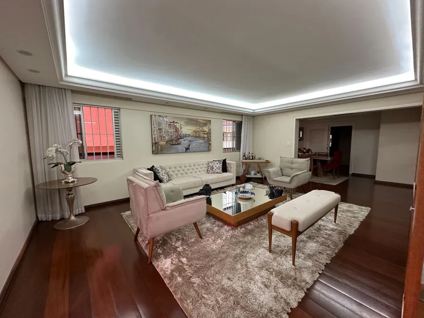 Foto 1 de Apartamento com 4 Quartos à venda, 190m² em Setor Oeste, Goiânia