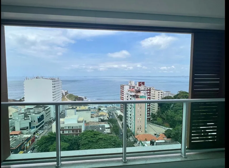 Foto 1 de Apartamento com 2 Quartos à venda, 68m² em Farol Da Barra, Salvador