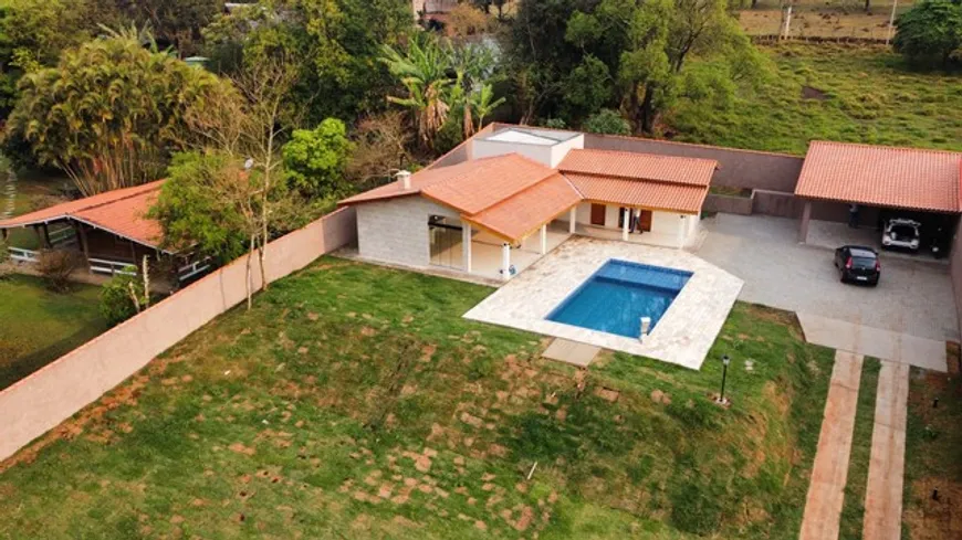 Foto 1 de Casa de Condomínio com 2 Quartos à venda, 188m² em Jardim Claudia, Piracaia