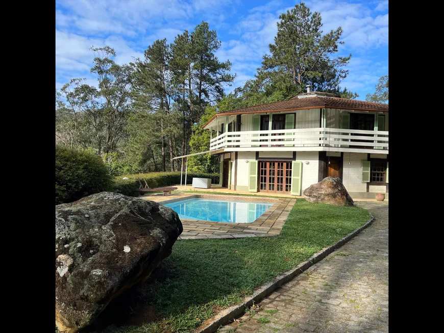 Foto 1 de Casa com 10 Quartos à venda, 750m² em Quarteirão Brasileiro, Petrópolis