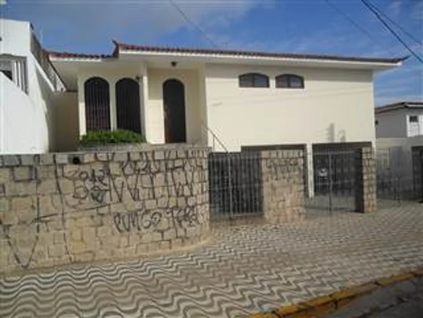 Foto 1 de Casa com 6 Quartos à venda, 642m² em Lagoa Nova, Natal