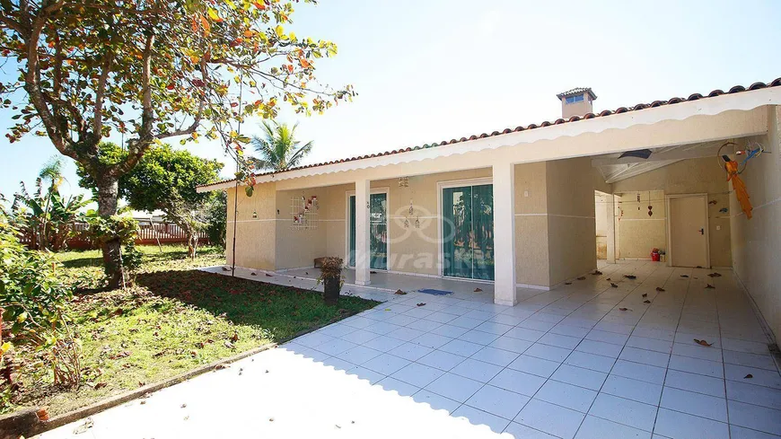 Foto 1 de Casa com 2 Quartos à venda, 76m² em Barra do Saí, Guaratuba