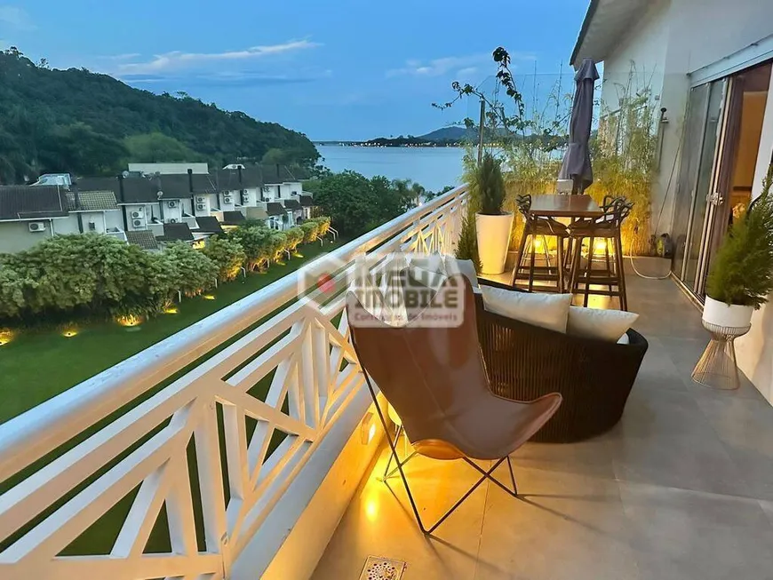 Foto 1 de Apartamento com 3 Quartos à venda, 160m² em Lagoa da Conceição, Florianópolis