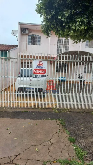 Foto 1 de Sobrado com 4 Quartos à venda, 250m² em Cafezal, Londrina