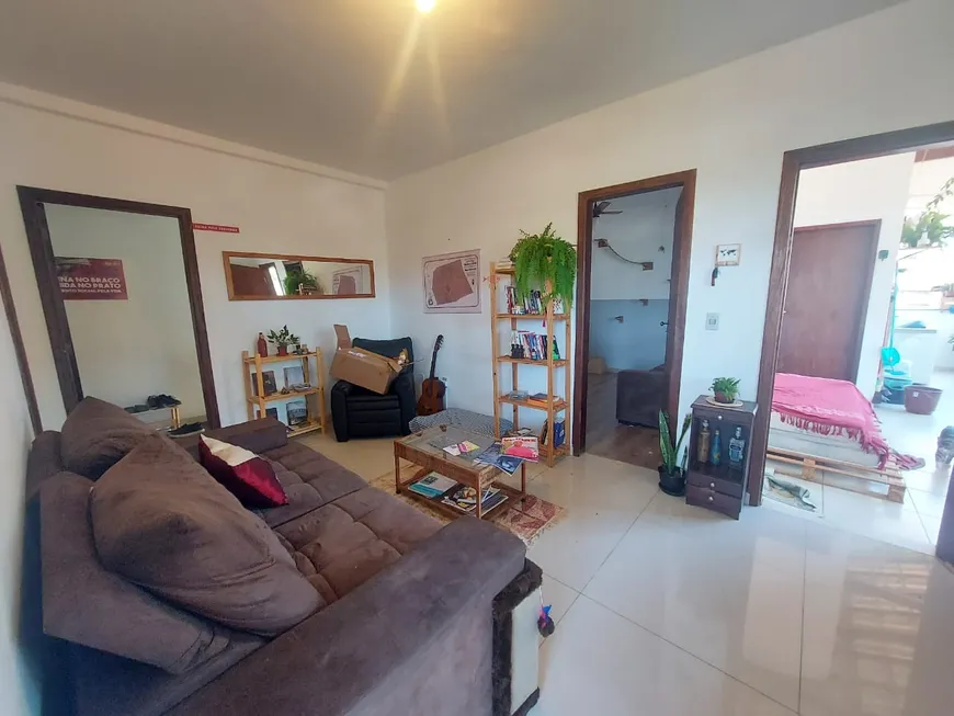 Foto 1 de Casa com 5 Quartos à venda, 300m² em Santa Tereza, Belo Horizonte