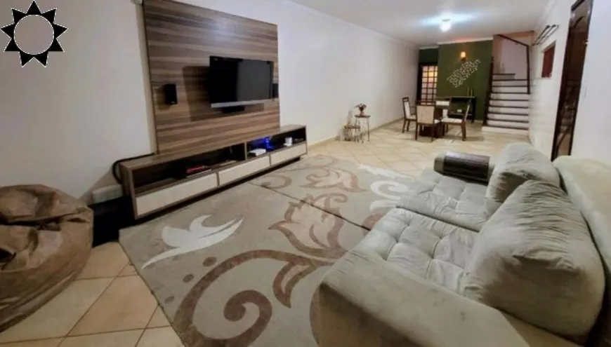 Foto 1 de Casa com 3 Quartos à venda, 30m² em Cipava, Osasco